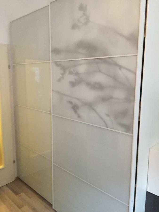 Schoenbrunn Apartment Wina Bagian luar foto